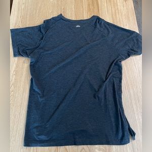 ALO Yoga Shirt